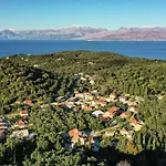The Old Well, Spacious House In North Corfu Hébergement de vacances *
