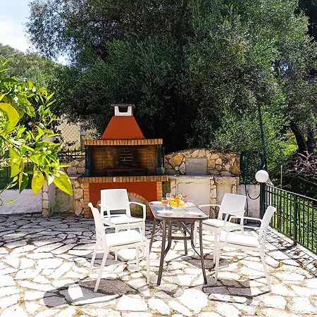 The Old Well, Spacious House In North Corfu Semesterbostad