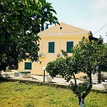 בית נופש The Old Well, Spacious House In North Corfu *