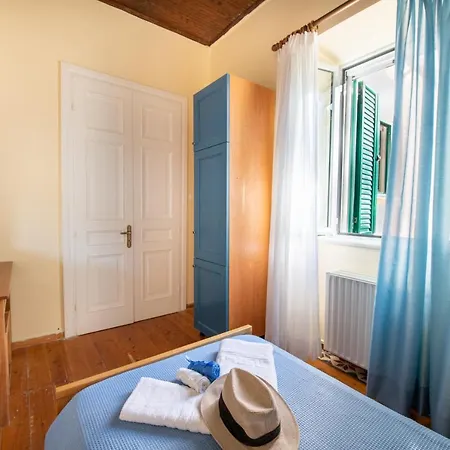 The Old Well, Spacious House In North Corfu Vakantiehuis Peritheia