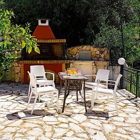 The Old Well, Spacious House In North Corfu Vakantiehuis *